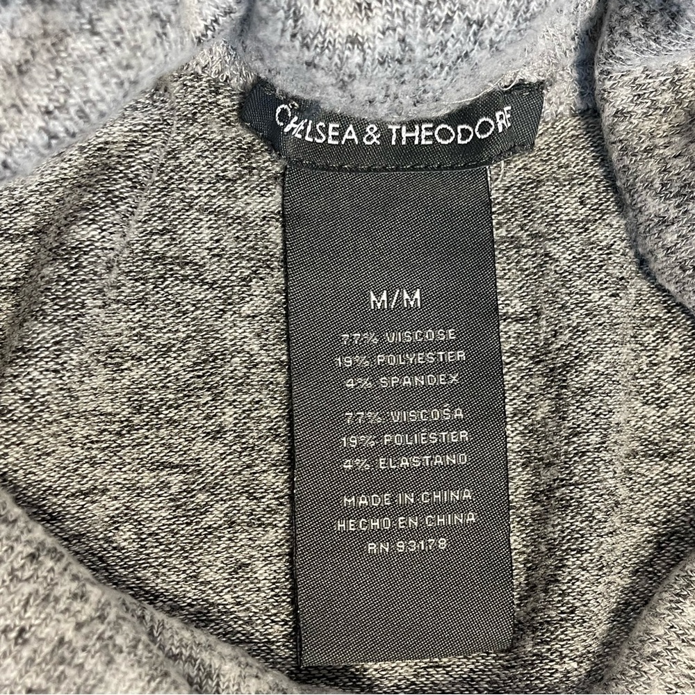 Chelsea & Theodore size medium oversized heather gray - Picture 3 of 6